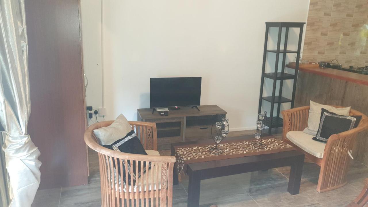 Kai Selfcatering Apartment La Digue Bagian luar foto