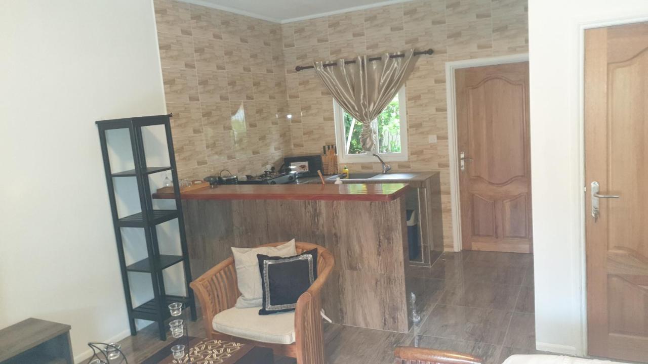 Kai Selfcatering Apartment La Digue Bagian luar foto